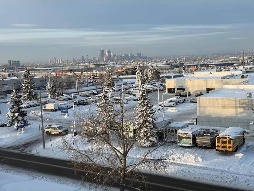 Emerald Hotel & Suites Calgary Airport 캐나다